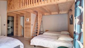 Gallery image of Chalet BAS-THEX 8-10 pers SAINT JEAN D'AULPS- PROCHE MORZINE-WIFI in Saint-Jean-d'Aulps