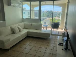 Gallery image of Haudimar PH Beachfront Apt 4BR/3Bath in Isabela