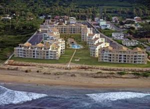 Gallery image of Haudimar PH Beachfront Apt 4BR/3Bath in Isabela