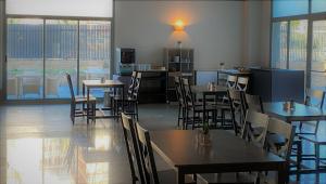 Restauracja lub miejsce do jedzenia w obiekcie Hotel Las Provincias