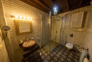 Koupelna v ubytování Gamaleya Boutique Hotel