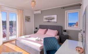 Кровать или кровати в номере Villa M&M - ZF Hvar