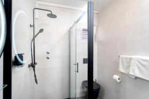 Ванная комната в Villa M&M - ZF Hvar
