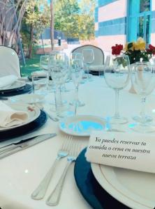 Restauracja lub miejsce do jedzenia w obiekcie Hotel Las Provincias