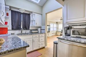 Gallery image of Long Island Apt with Shared Yard, Near Golfing! in East Meadow