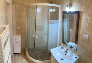 Ένα μπάνιο στο Vila Lesana +25 φωτογραφίες