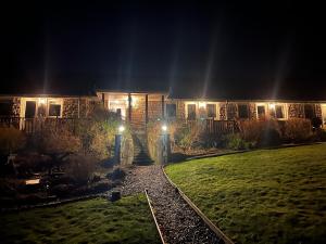Zahrada ubytování Raasay@Knock View Apartments, Sleat, Isle of Skye