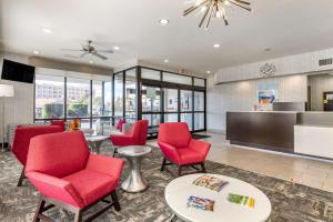 Foto da galeria de Best Western Plus Castlerock Inn & Suites em Bentonville