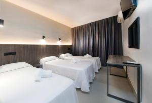 Hotel Base, San Antonio – Updated 2022 Prices