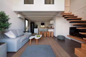 Kuchyňa alebo kuchynka v ubytovaní Corfu Town Stylish Twin Apartment