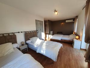 Gallery image of Gîte de la chadeniere in Lagorce +20 photos