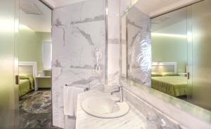 Koupelna v ubytování KAKTUS Hotel Benikaktus