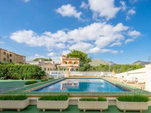 Bazén v ubytování Apartamento playa 2 Fassers piscina Port Pollensa nebo v jeho okolí