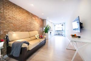 A seating area at Del Parque Flats Especerias Balcony