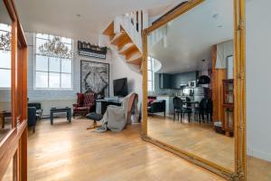 GuestReady - Converted Schoolhouse Duplex Apartment with Stunning Views