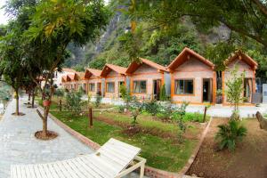 Κήπος έξω από το Serena riverside homestay - Tràng An