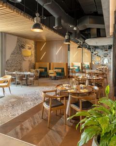 Restaurace v ubytování Pullman Sharjah