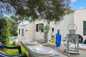 Bazén v ubytování Apartamento Cap Roig nebo v jeho okolí
