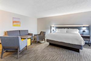 Katil atau katil-katil dalam bilik di Comfort Inn Paramus - Hackensack