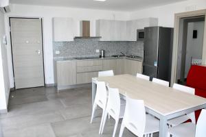 Kuchyňa alebo kuchynka v ubytovaní Nashira Apartments