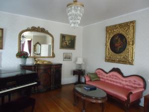 Posezení v ubytování Governor's Mansion Inn