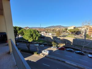 A general mountain view or a mountain view taken from Az apartmant