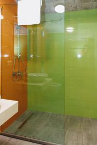 Bilik mandi di Paliani Hostel