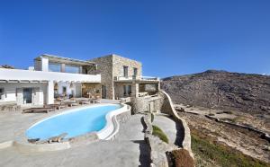 Πισίνα στο ή κοντά στο Villa Serenity