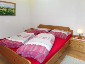 Postel nebo postele na pokoji v ubytování Apartment Aktiv - HBN221 by Interhome