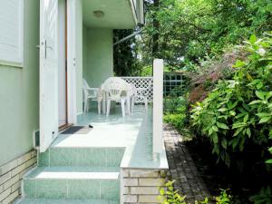 Vonkajšia záhrada v ubytovaní Holiday Home Elisabeth by Interhome