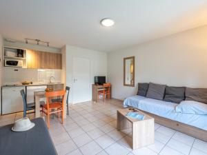 Kuchyň nebo kuchyňský kout v ubytování Holiday Home Cottage Confort 3 Pers- by Interhome