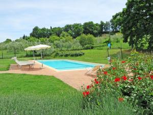 The swimming pool at or close to Villa Le Fonti di Santa Lucia by Interhome