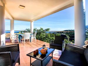Balkón nebo terasa v ubytování Villa Villa Charly by Interhome