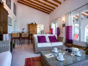 Posezení v ubytování Villa Villa Charly by Interhome