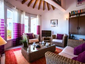 Posezení v ubytování Villa Villa Charly by Interhome