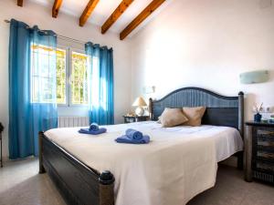 Postel nebo postele na pokoji v ubytování Villa Villa Charly by Interhome