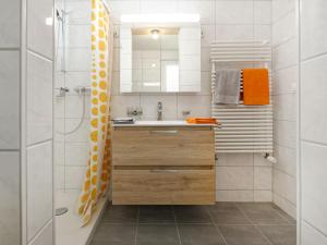 Koupelna v ubytování Apartment Hubertus-1 by Interhome
