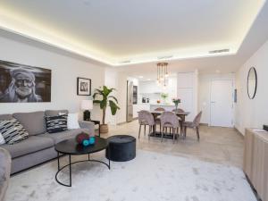 Posedenie v ubytovaní Apartment Estepona Roof Top View 4 by Interhome