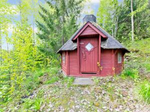 Zahrada ubytování Holiday Home Heinäsorsa by Interhome