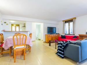 Posedenie v ubytovaní Apartment El Refugio II by Interhome + 25 fotografií