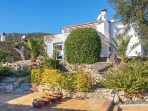 Vonkajšia záhrada v ubytovaní Holiday Home El Suro by Interhome