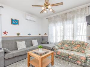 Posezení v ubytování Holiday Home Erbanozi by Interhome