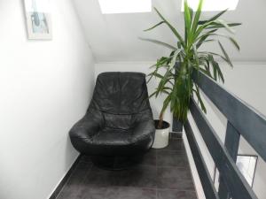 Posedenie v ubytovaní Apartment Appartement Anneliese by Interhome