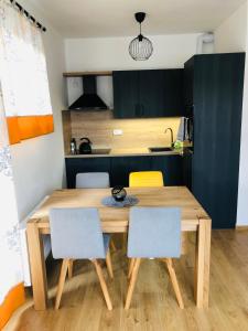Kuchyňa alebo kuchynka v ubytovaní Apartmán Kašperky