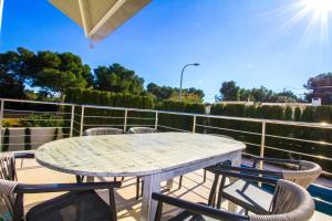 Balkón nebo terasa v ubytování Soleado chalet con Piscina, WIFI y A/C