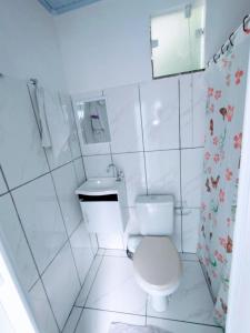 Koupelna v ubytování O Cantinho do bem-te-vi - Suites na praça Oswaldo Cruz + 40 fotografií