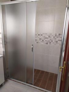 Un baño de APARTAMENTO EN OLVERA CON GARAJE