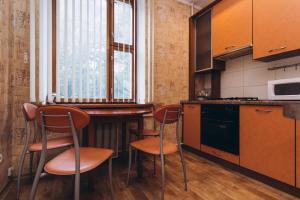 Kitchen o kitchenette sa Проспект Шевченко Room