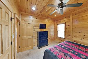 Gallery image of Gatlinburg Falls Cabin Unit 812 in Gatlinburg