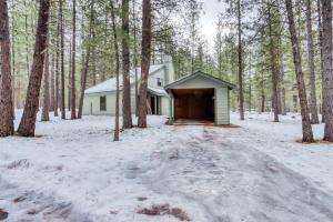 Forest Hideaway talvel